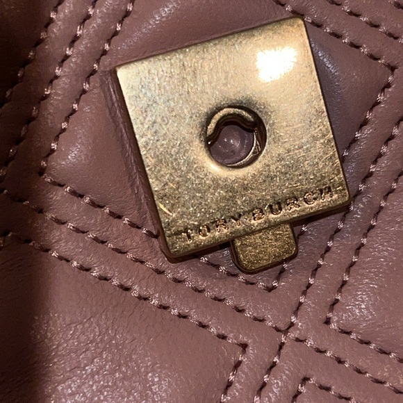 👛Tory Burch Fleming Soft Convertible Shoulder Bag: Pink Moon Leather/Chain👛 - Picture 12 of 17